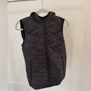 Women's Black and Patterned Reversable Vest